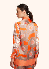 Kiton veste-chemise en soie orange avec imprimé d’inspiration orientale pour femme.