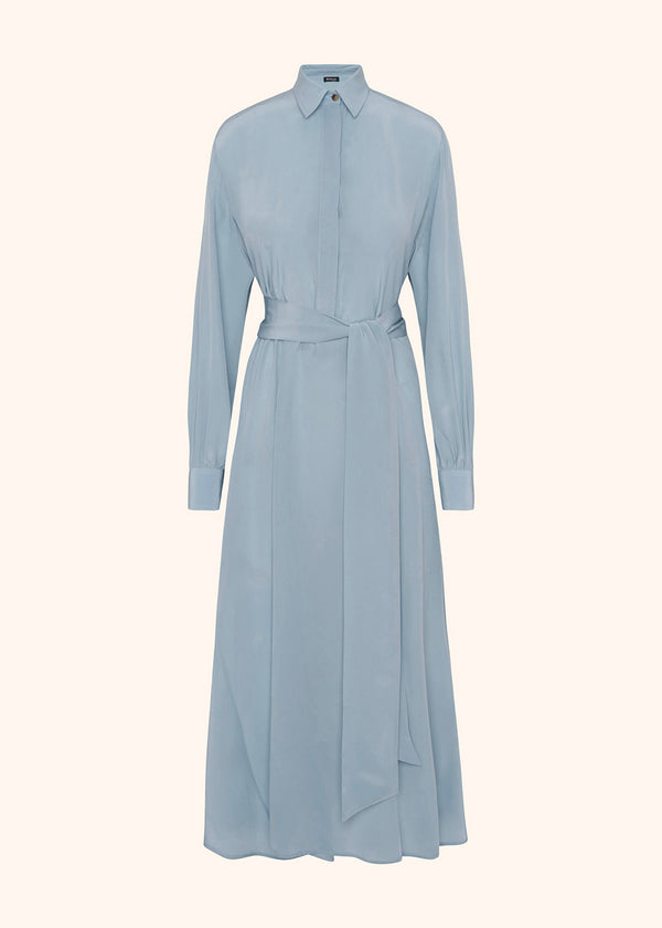 Kiton robe chemise en pure soie de couleur cyan avec coupe polo et boutonnage dissimulé pour femme.