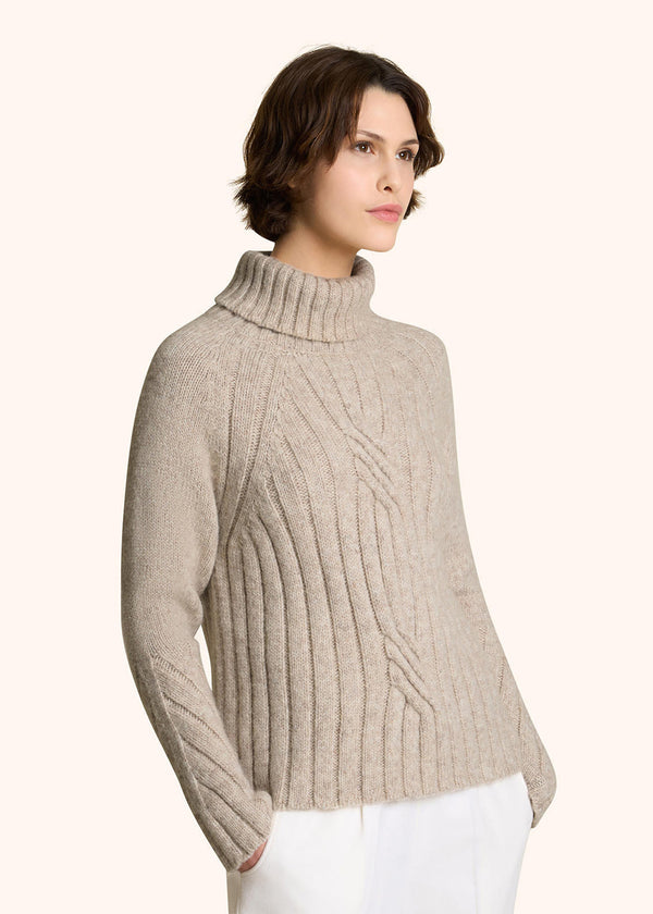 PULL EN ALPAGA AVEC TRESSE