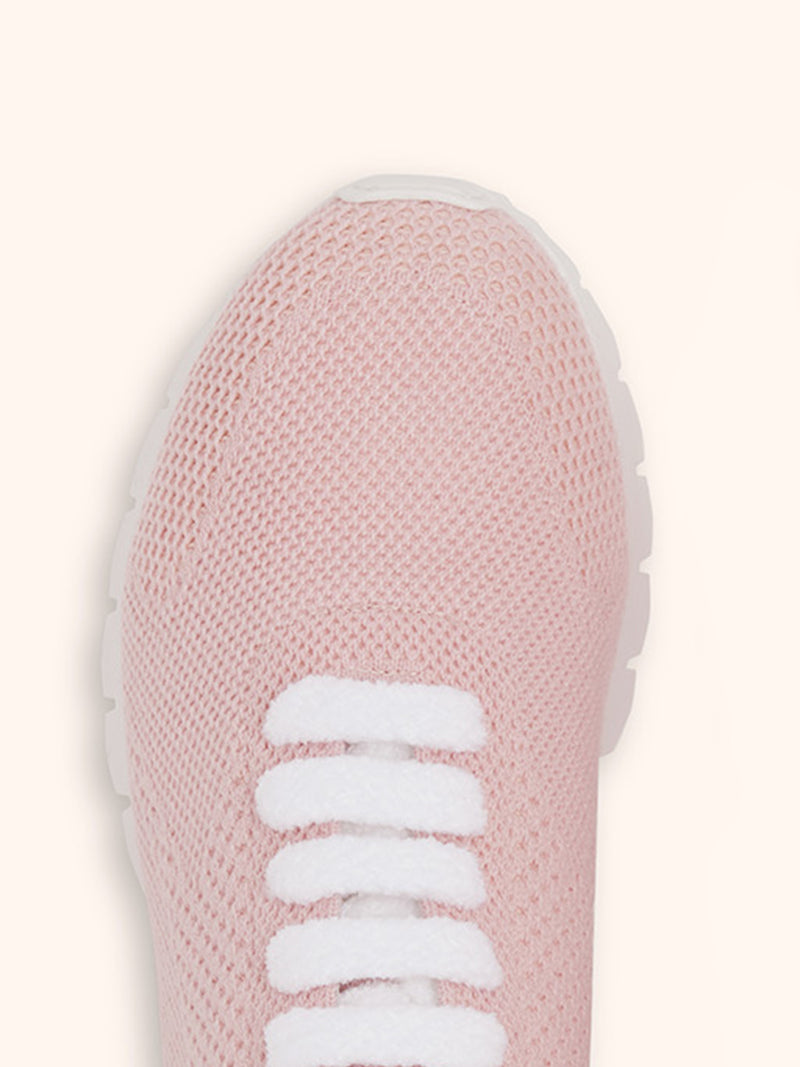 Kiton sneakers modèle « fit » en maille de cachemire de couleur rose pour femme.