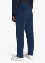 Kiton pantalon en velours de coton côtelé de couleur bleue.
