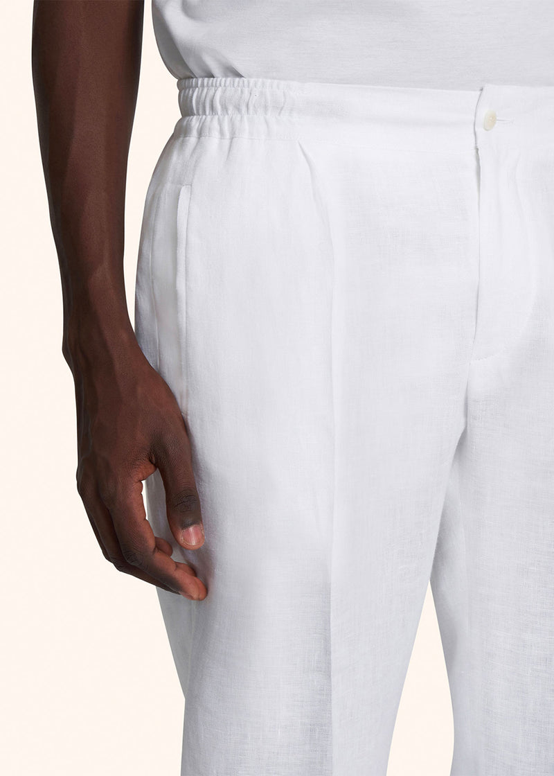 Kiton pantalon de jogging blanc en lin irlandais très frais pour homme.