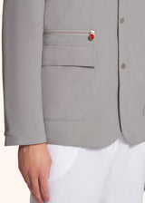 Kiton veste grise en soie technique japonaise avec membrane respirante pour homme.