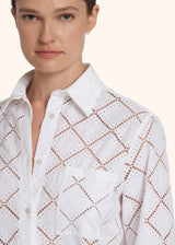 Kiton chemise longue blanche pour femme.