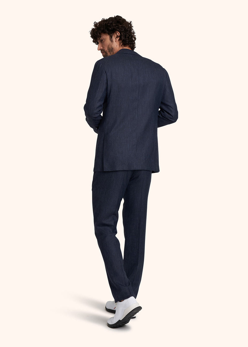 Kiton costume à boutonnage droit de couleur bleu foncé réalisé dans un mélange spécial de cachemire pour homme.