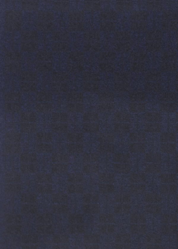 Kiton écharpe en drap de cachemire avec motif géométrique ton sur ton sur fond bleu et noir pour homme.